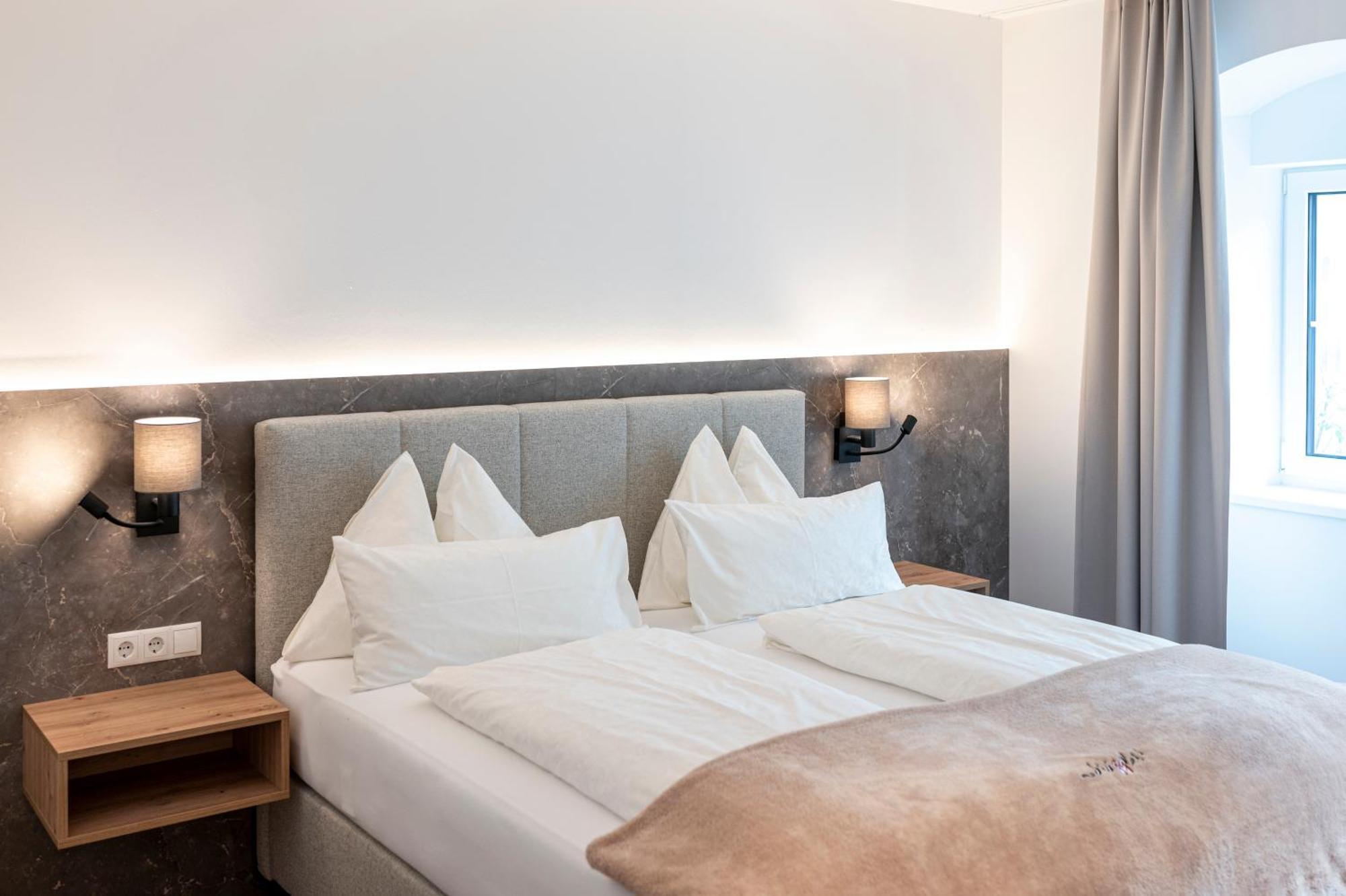 רדשטאדט Hotel Gasthof Brueggler מראה חיצוני תמונה