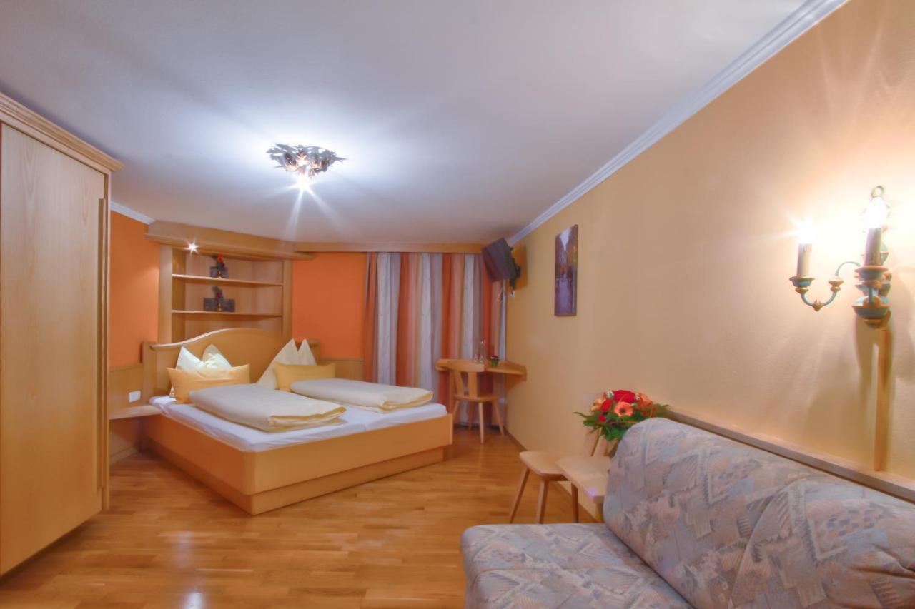רדשטאדט Hotel Gasthof Brueggler מראה חיצוני תמונה