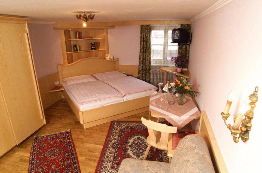 רדשטאדט Hotel Gasthof Brueggler מראה חיצוני תמונה